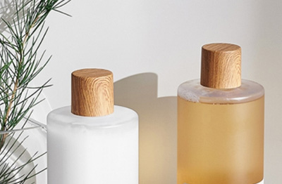 Fondată în 2005, are 13000 de metri pătrați de clădiri standard de fabrică, este o colecție de cercetare și dezvoltare, producție și vânzări într-una dintre întreprinderile de materiale de ambalare a produselor cosmetice.